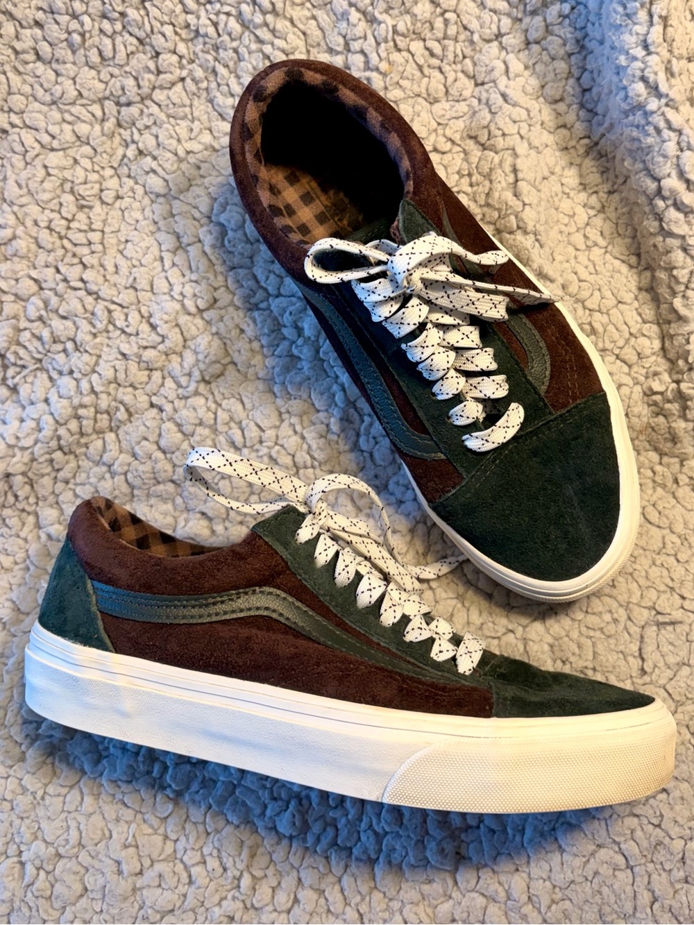 Vans Old Skool Pig Suede "Plaid Scarab" Green Burgundy/Brown. Size: women’s 8